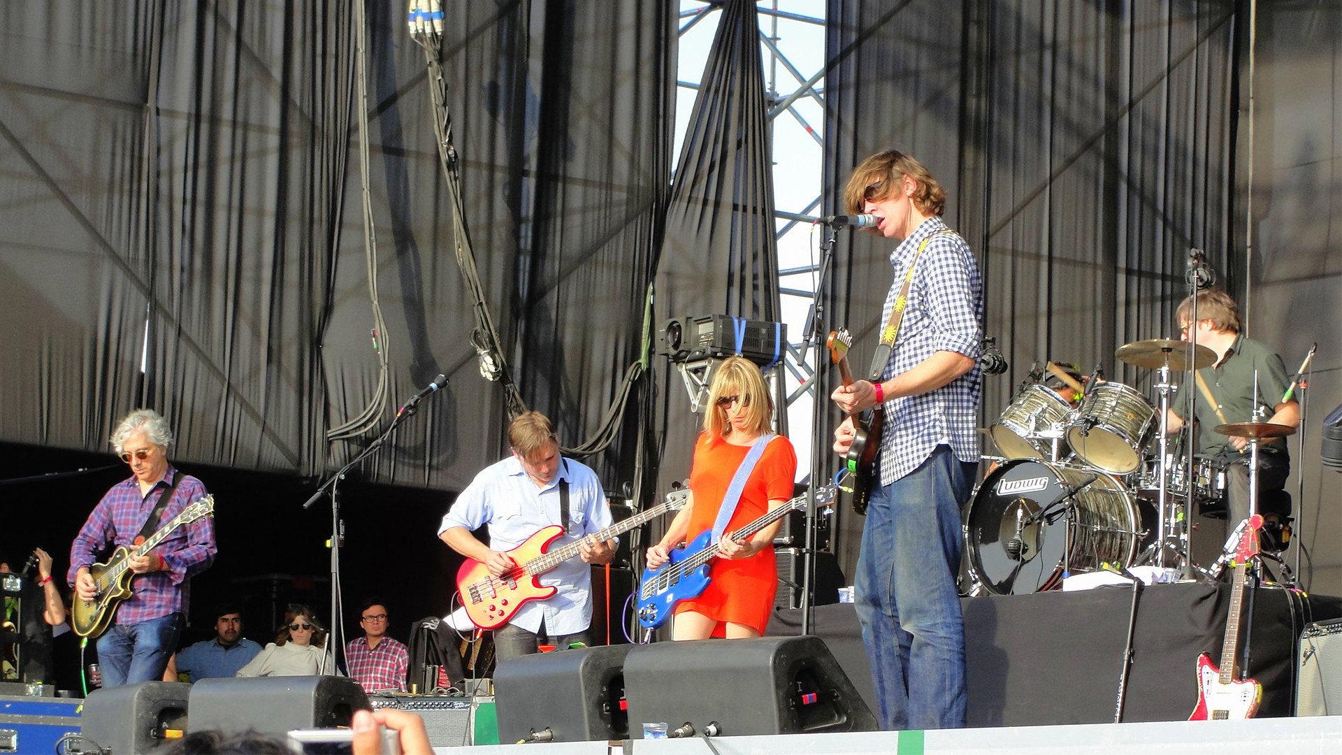 Sonic Youth: Maquinaria Festival 2011 movie scene
