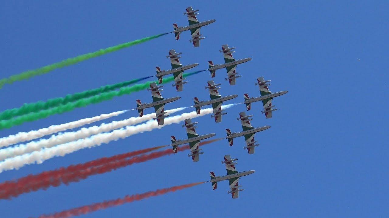 Rolling in the Sky: Frecce Tricolori 1989 movie scene