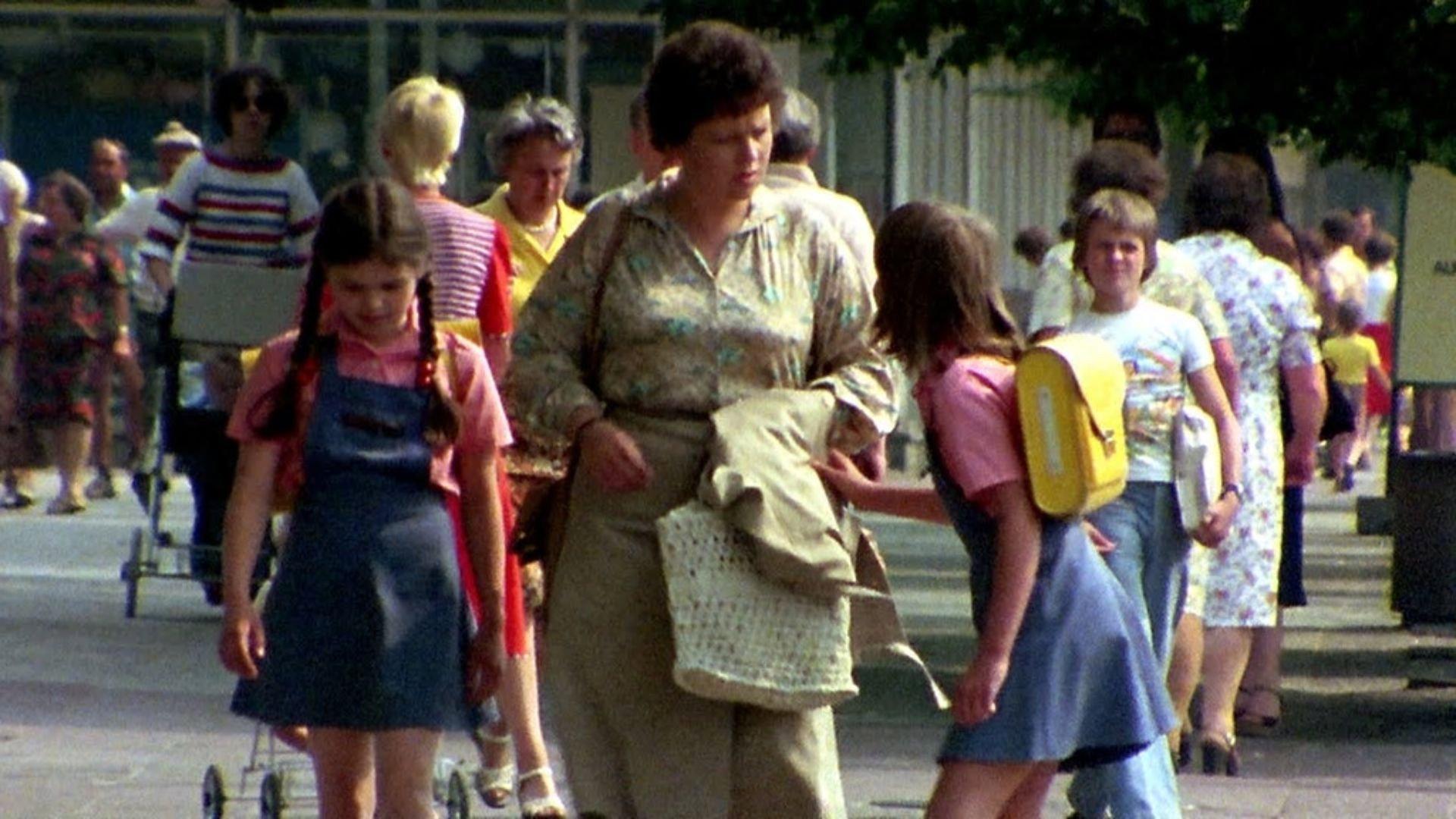 The Twins or Take an Example of Evelin 1979 movie scene