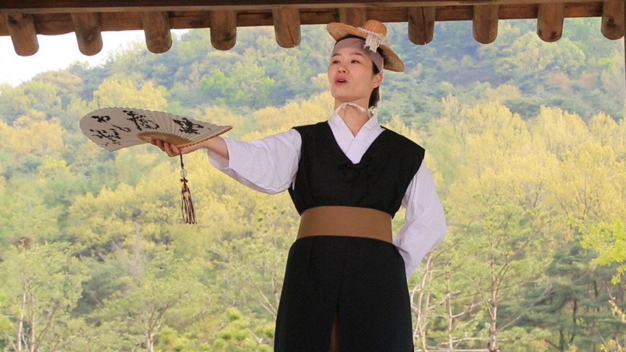 Crying Woman 2022 movie scene