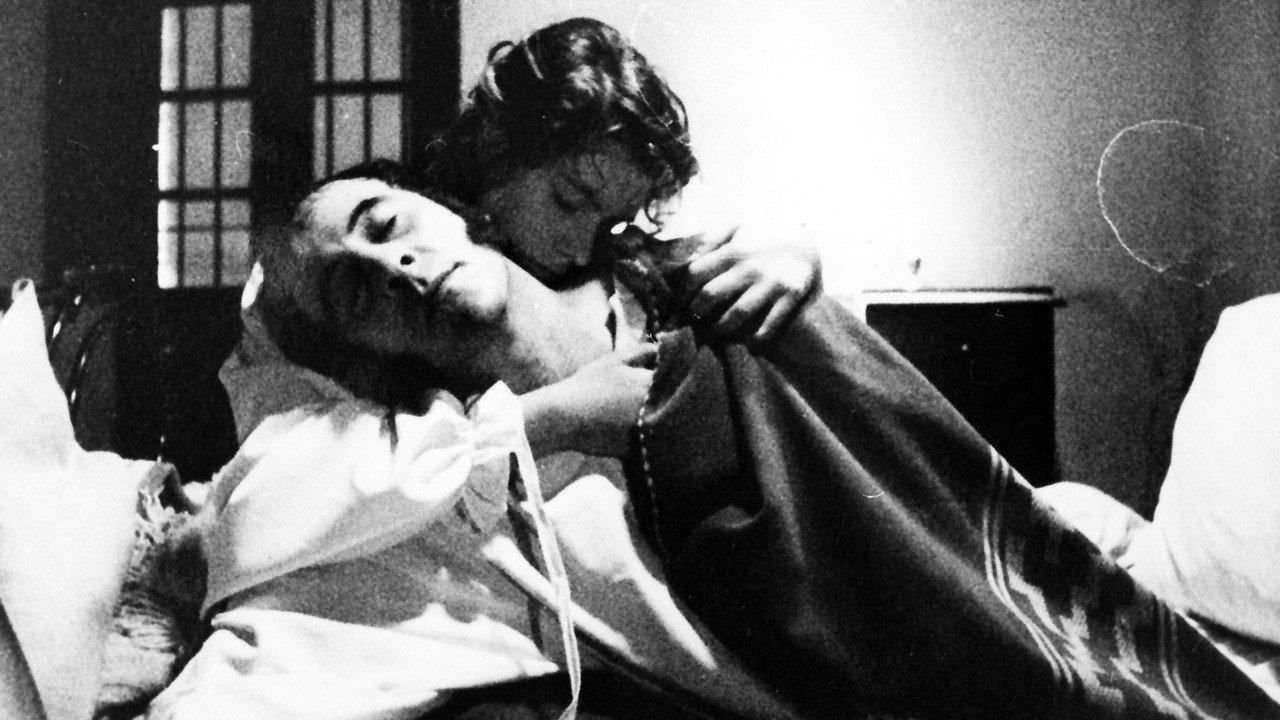 El general y la fiebre 1993 movie scene