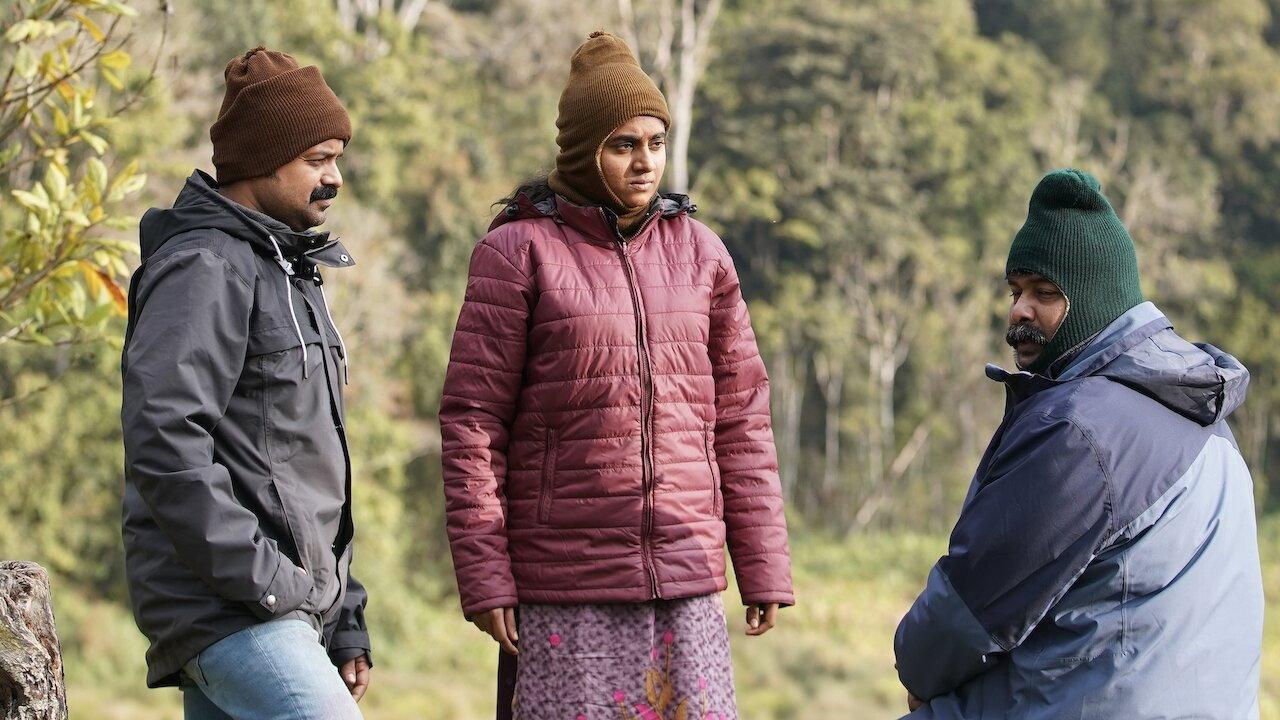 Nayattu 2021 movie scene