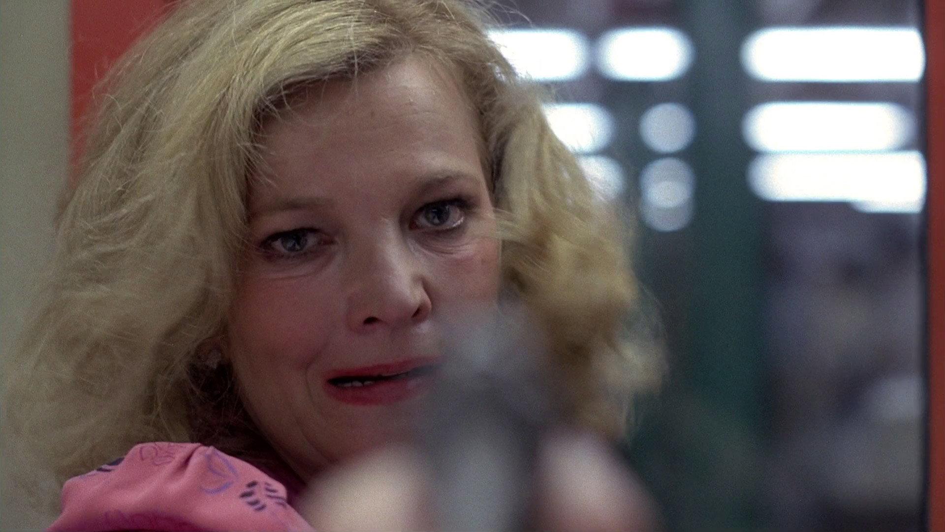 Gloria 1980 movie scene