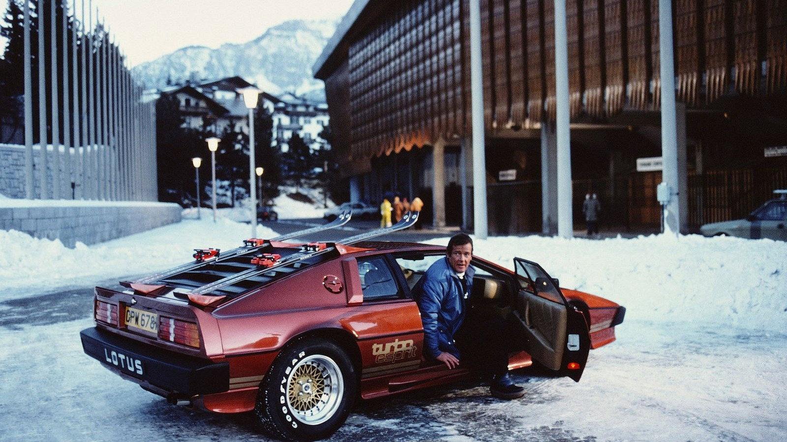 Bond in Cortina 2006 movie scene