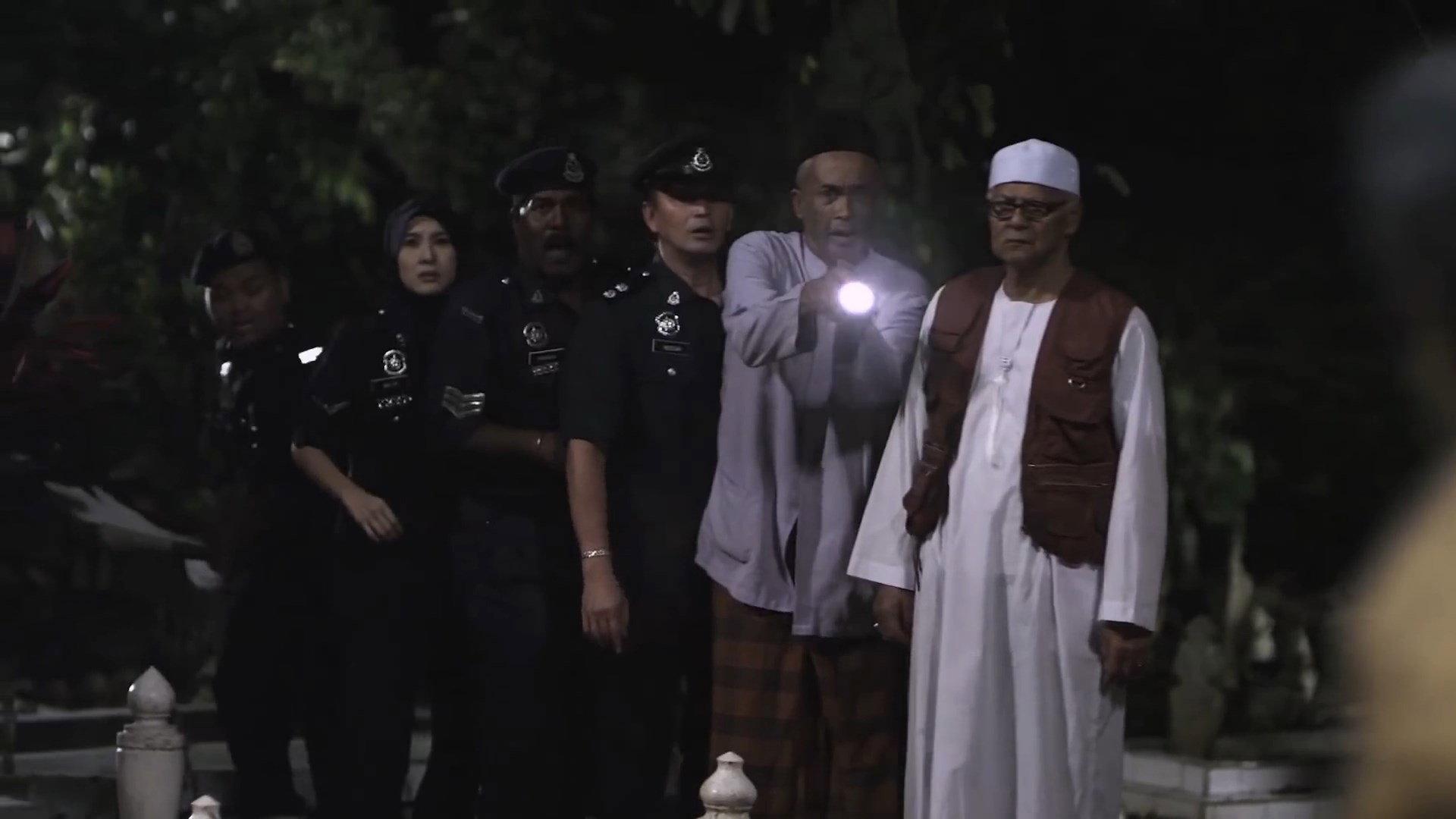 Kecoh! Hantu Raya Tok Chai 2013 movie scene