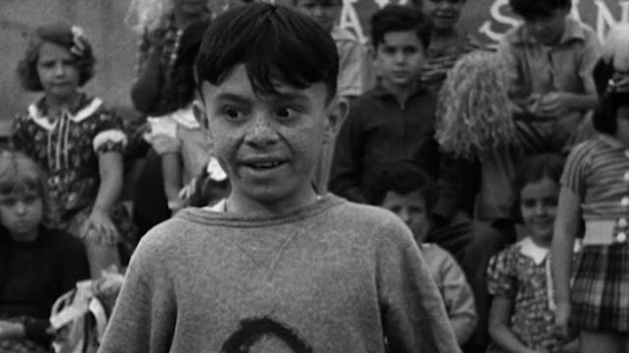 The Pigskin Palooka 1937 movie scene