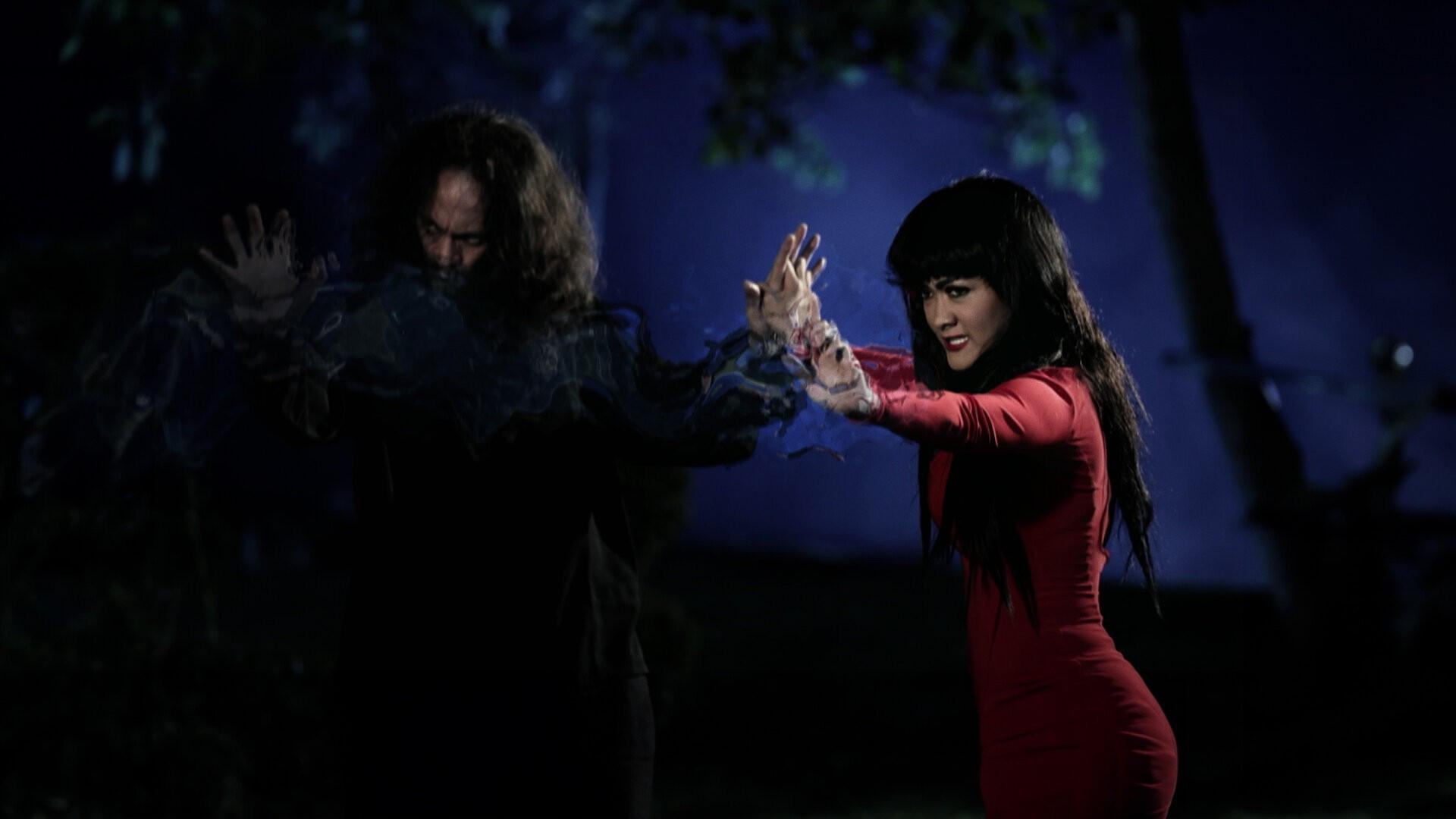 Main Dukun 2014 movie scene