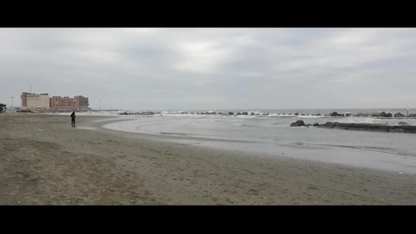 Mare mosso 2017 movie scene