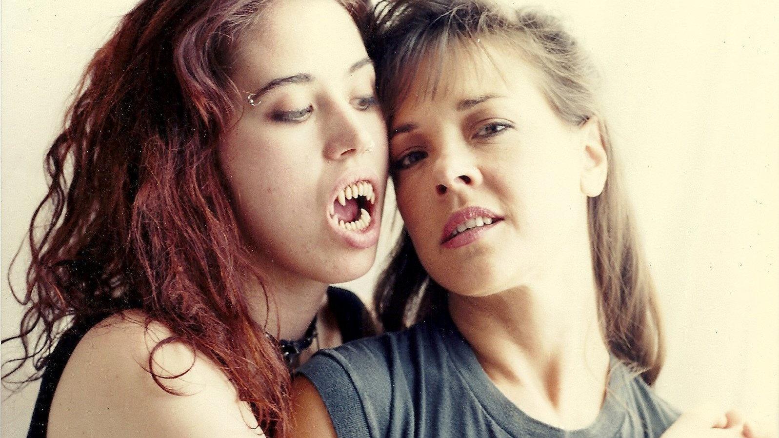 Red Lips 1995 movie scene