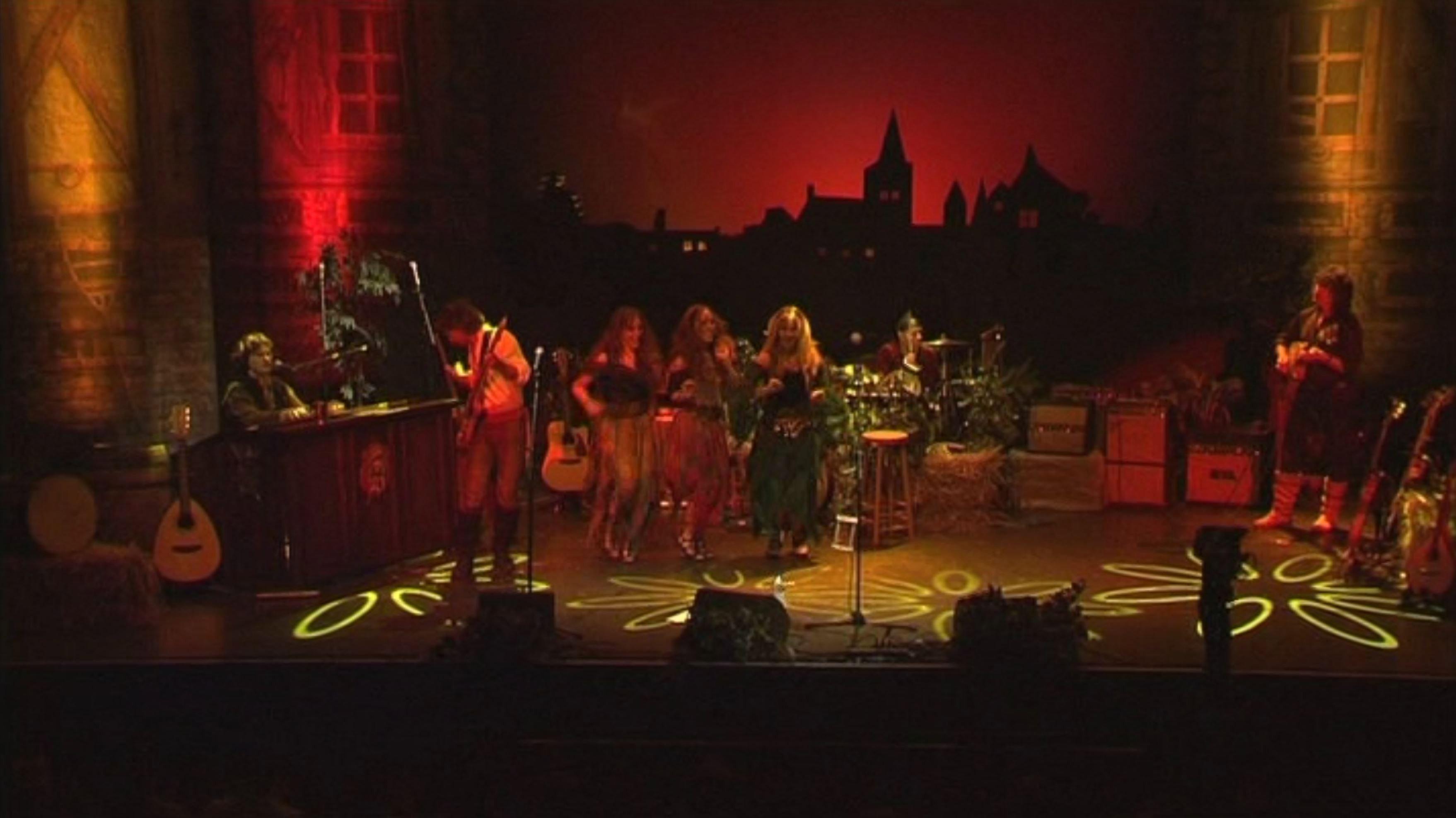 Blackmore's Night: Paris Moon 2007 movie scene