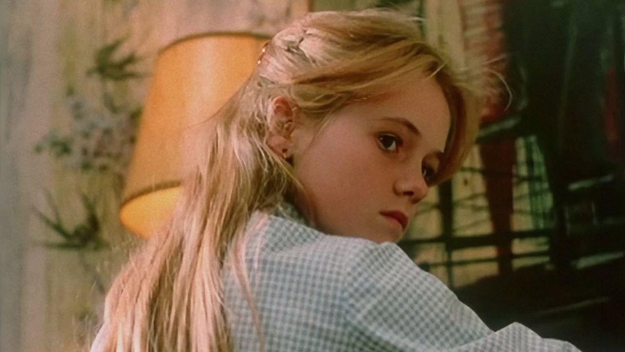 Minuet 1982 movie scene
