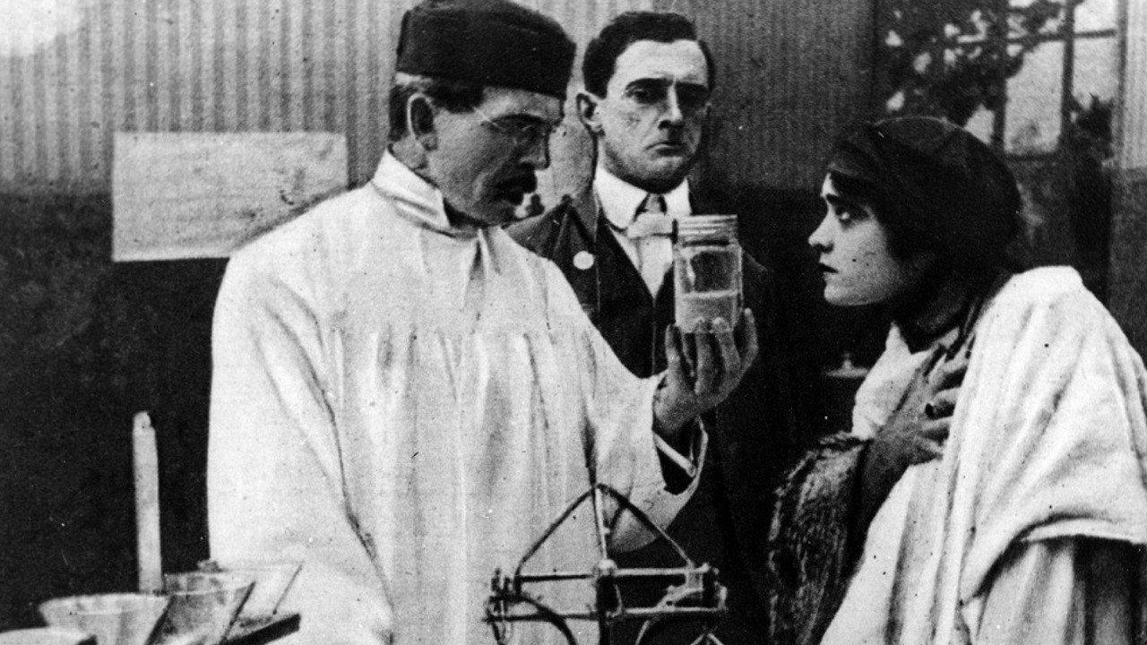 Arabella 1917 movie scene