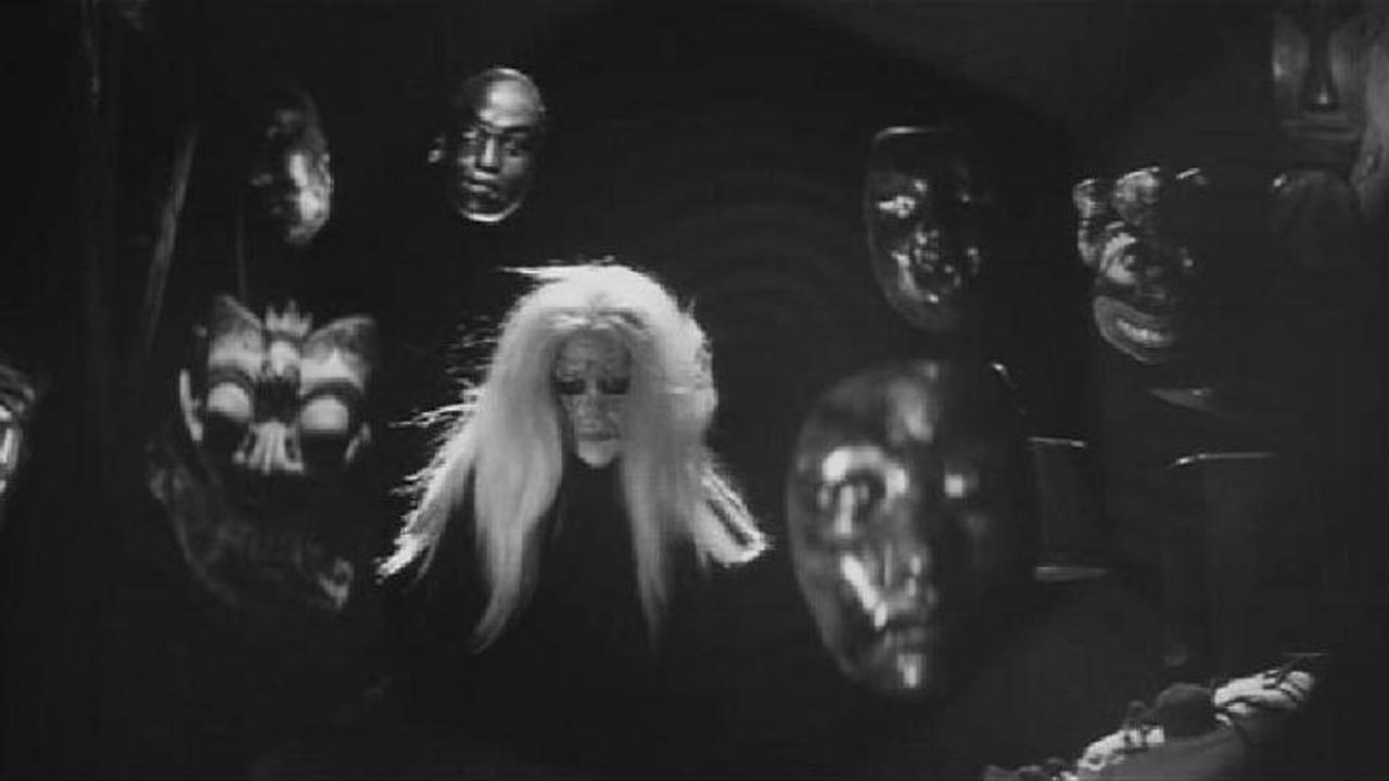 The Snake Girl and the Silver-Haired Witch 1968 movie scene