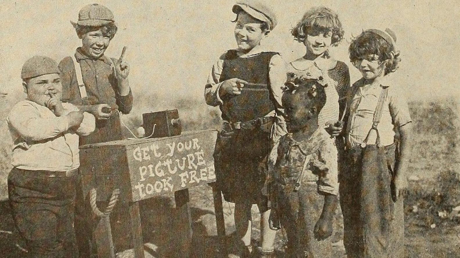 Your Own Back Yard 1925 movie scene