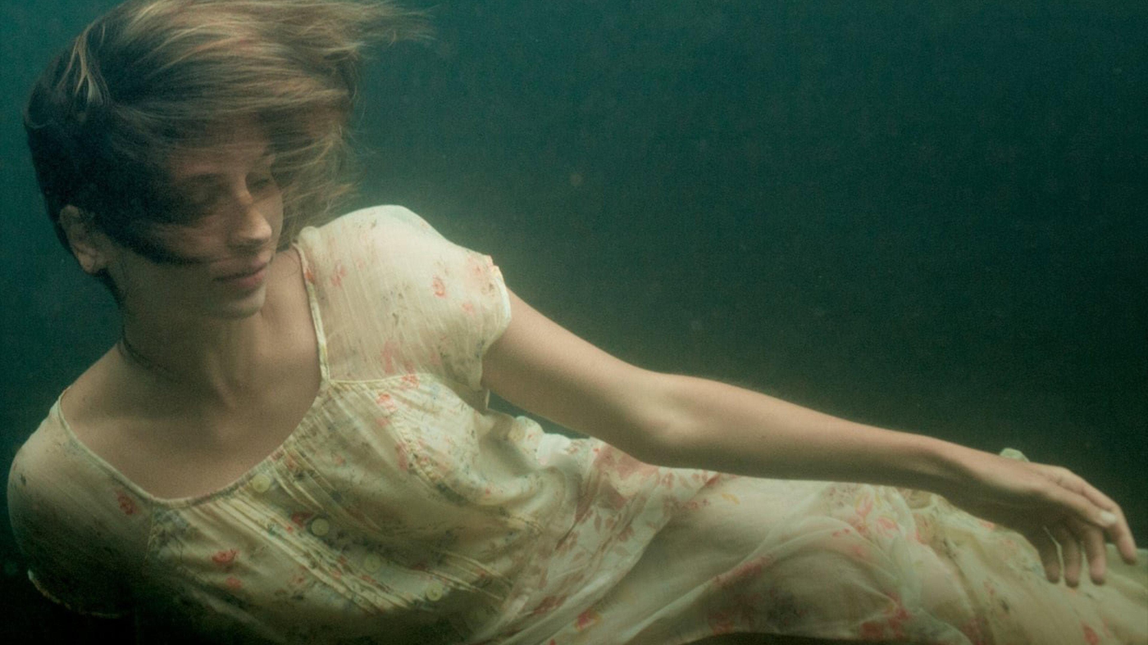 Elena 2013 movie scene
