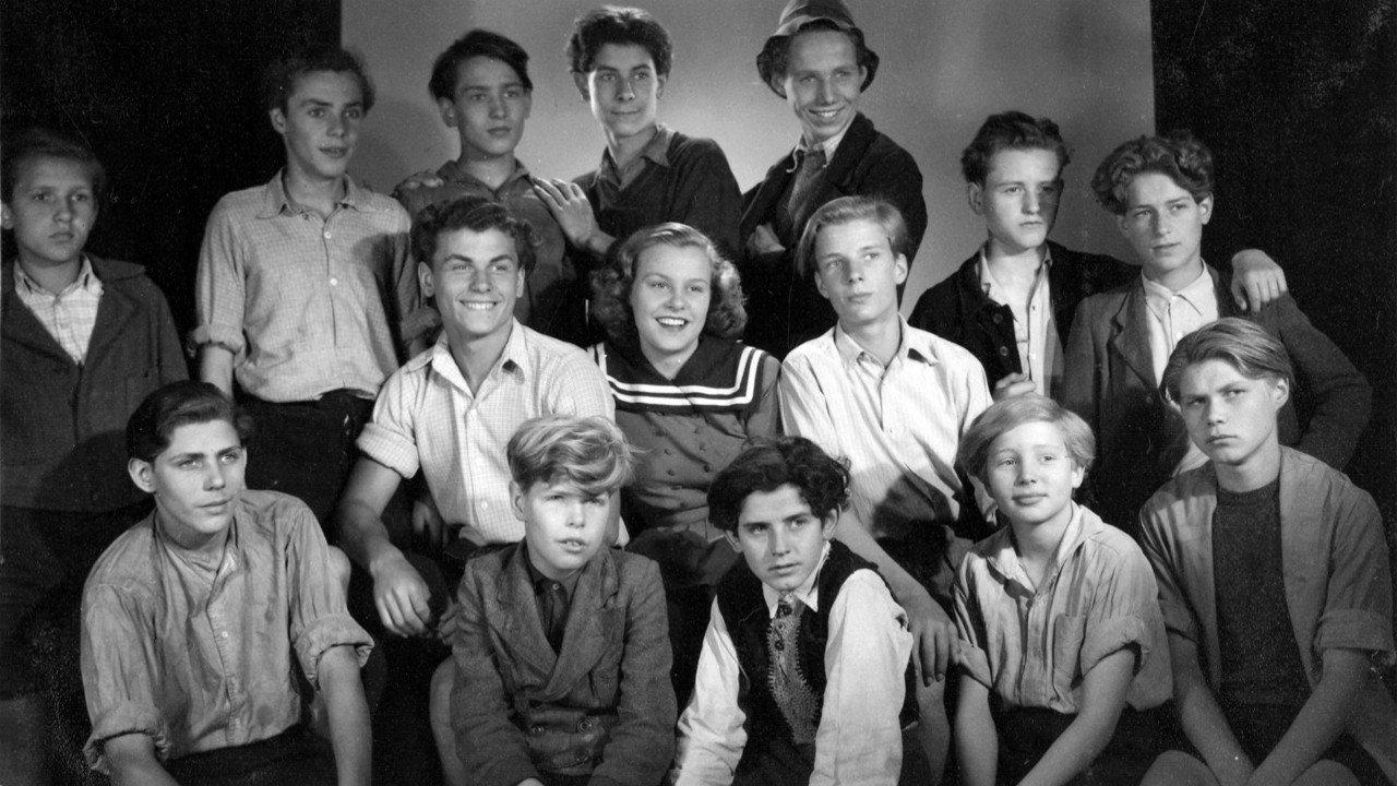 1-2-3 Corona 1948 movie scene