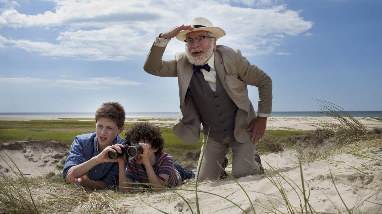 Father of Four: Wild Holiday 2015 movie scene