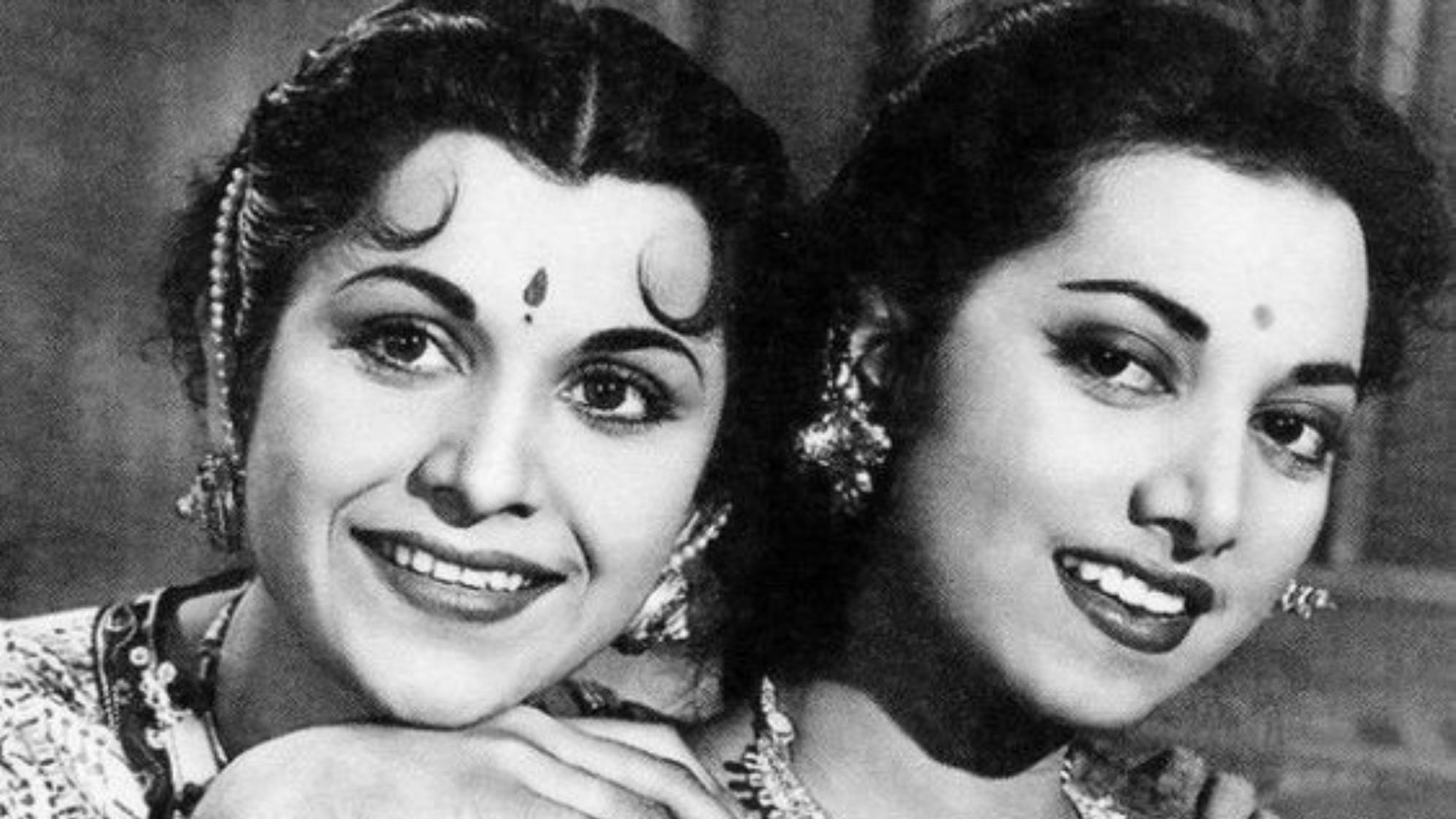 Anmol Ghadi 1946 movie scene