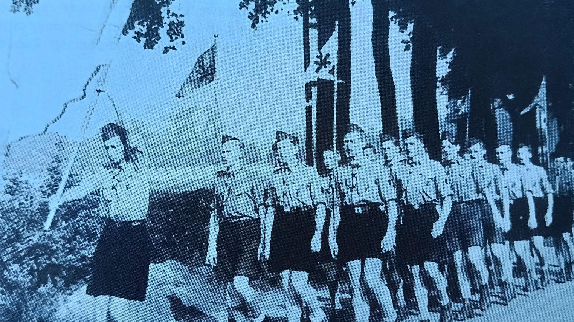 Boys Who can carry a Flag 1947 movie scene