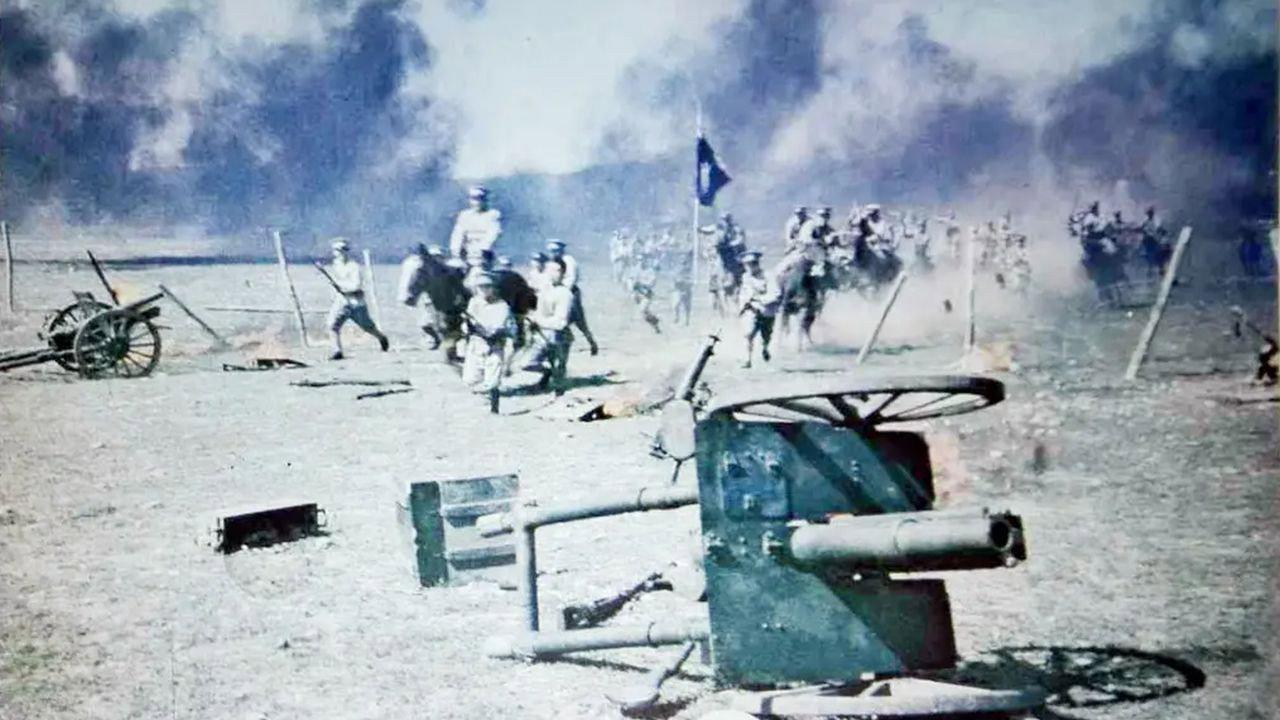 He Long jun zhang 1983 movie scene