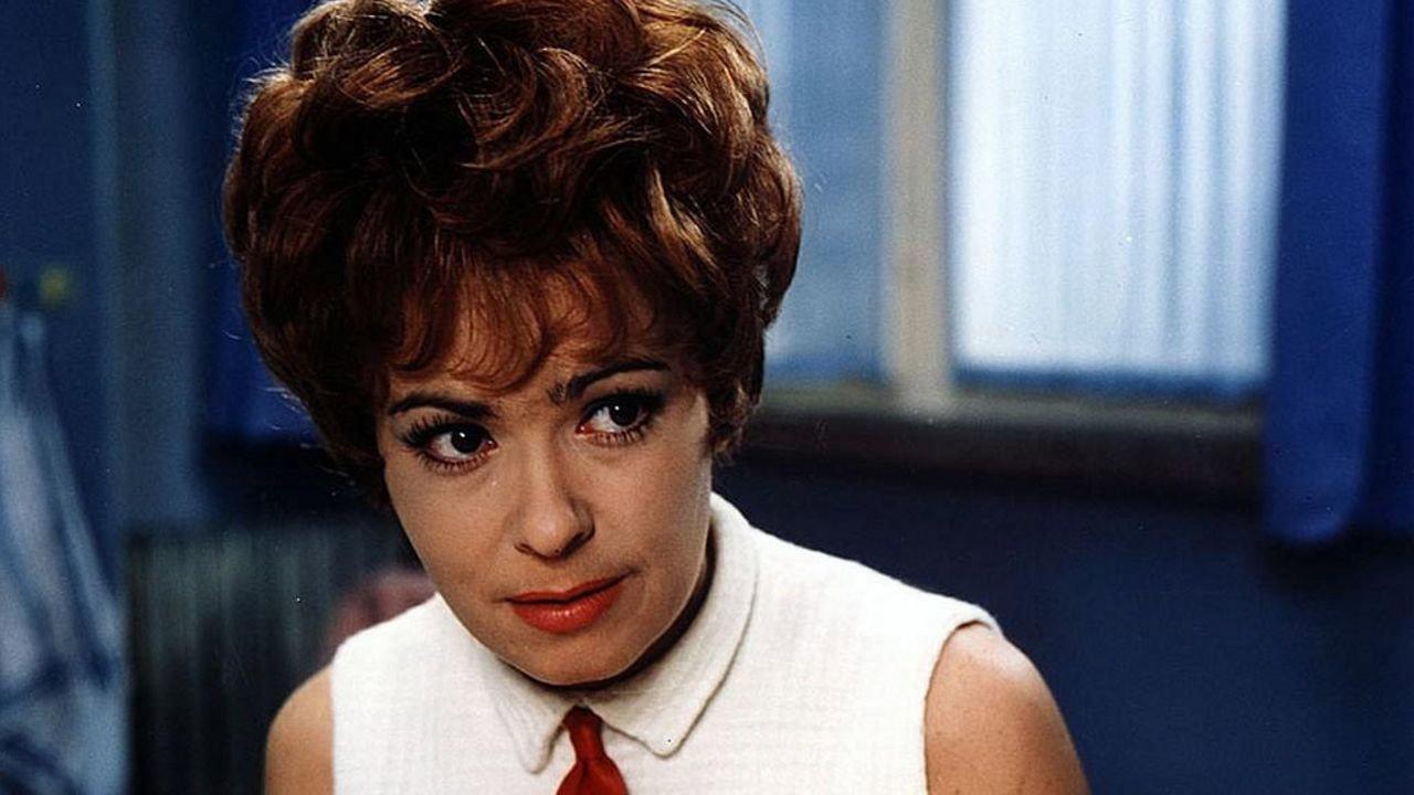Lady on the Tracks 1966 movie scene