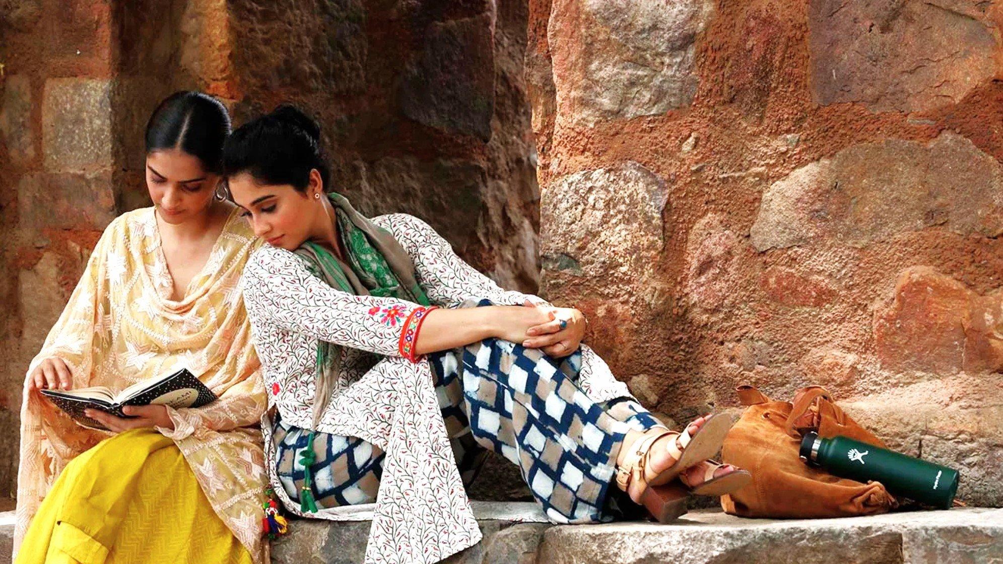 Ek Ladki Ko Dekha Toh Aisa Laga 2019 movie scene