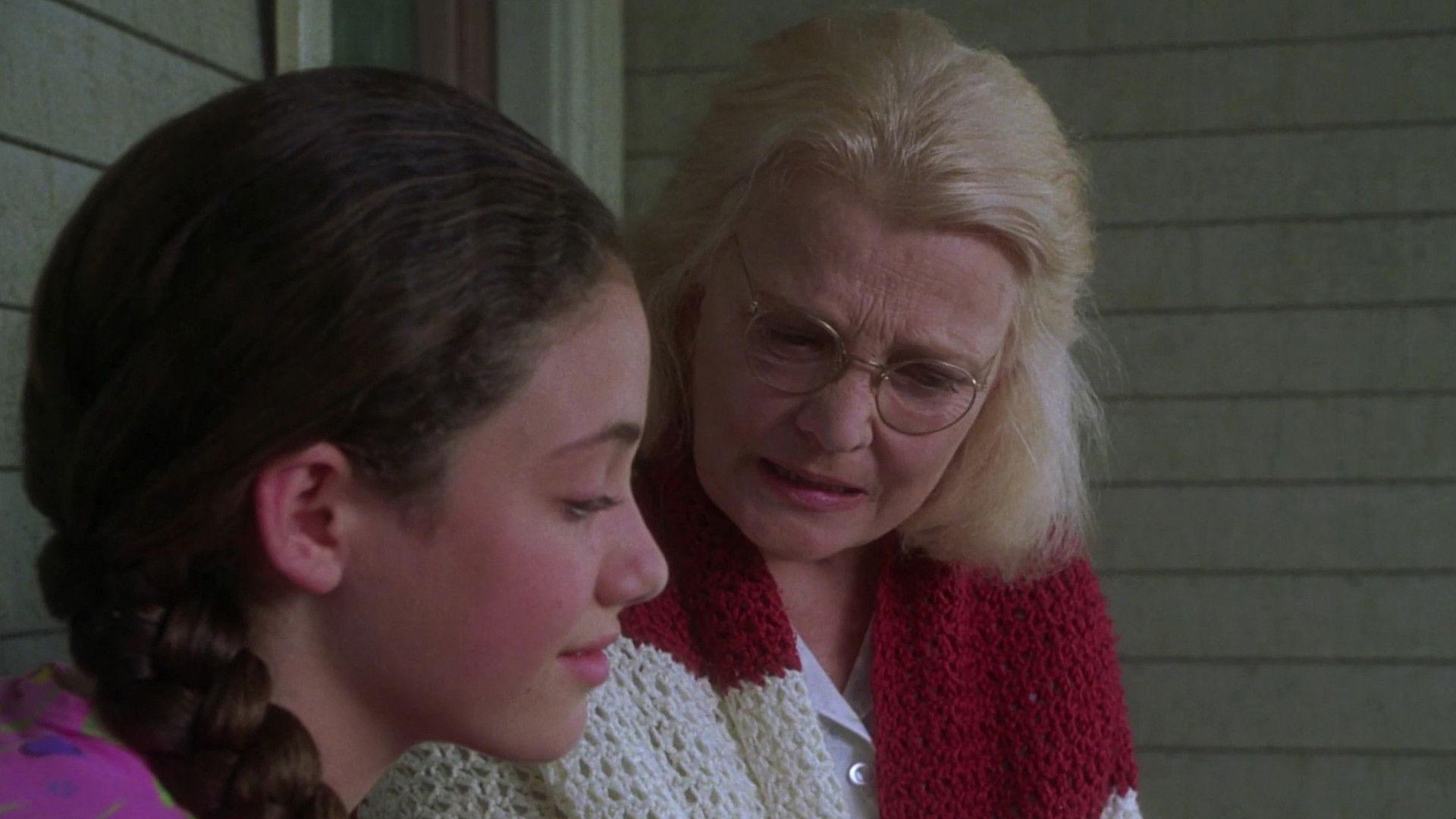 Grace & Glorie 1998 movie scene