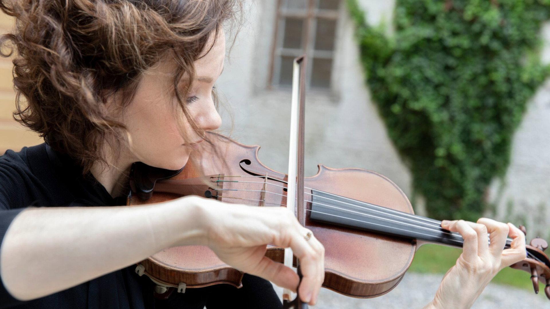 Hilary Hahn: A Portrait 2005 movie scene