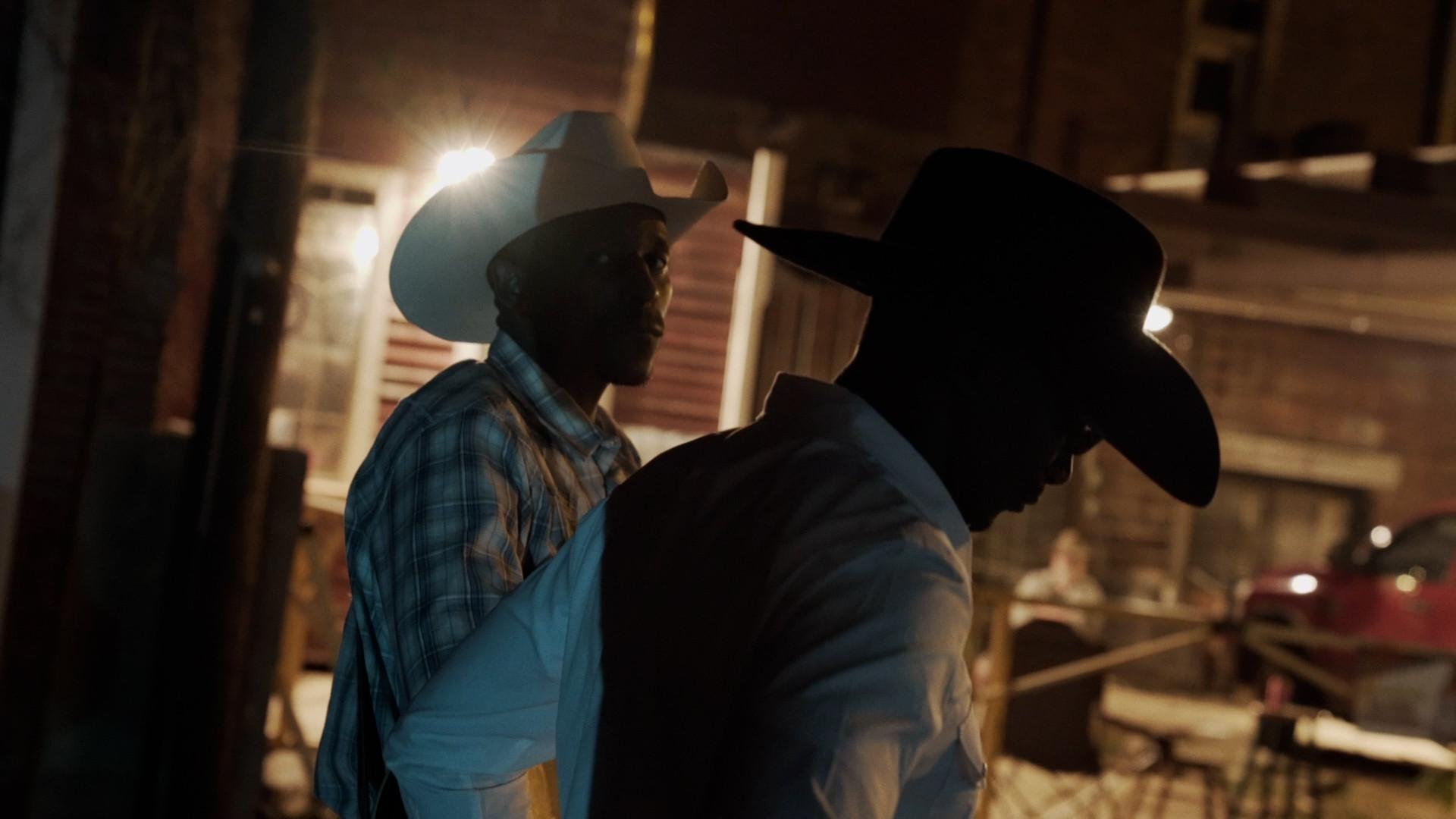 Dusty & Stones 2022 movie scene