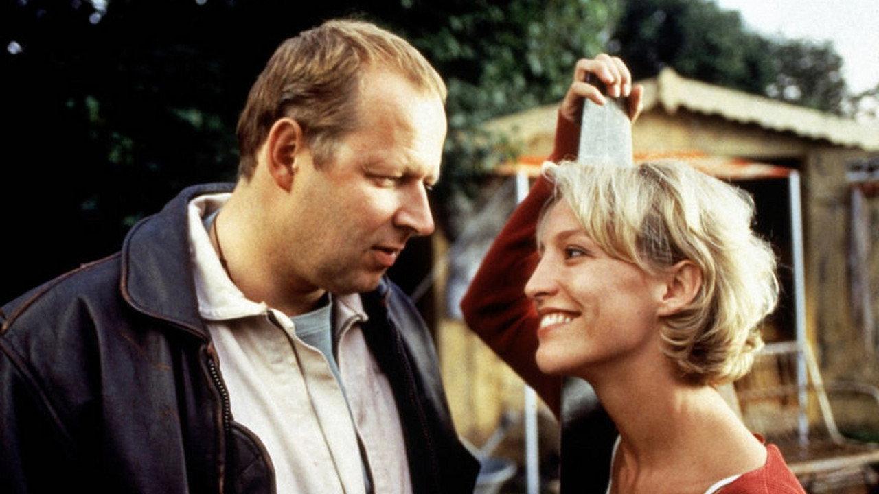 Der tote Taucher im Wald 2000 movie scene