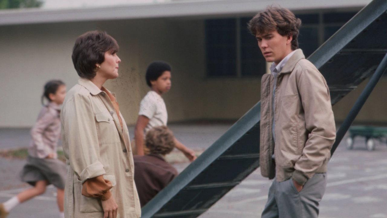 A Long Way Home 1981 movie scene