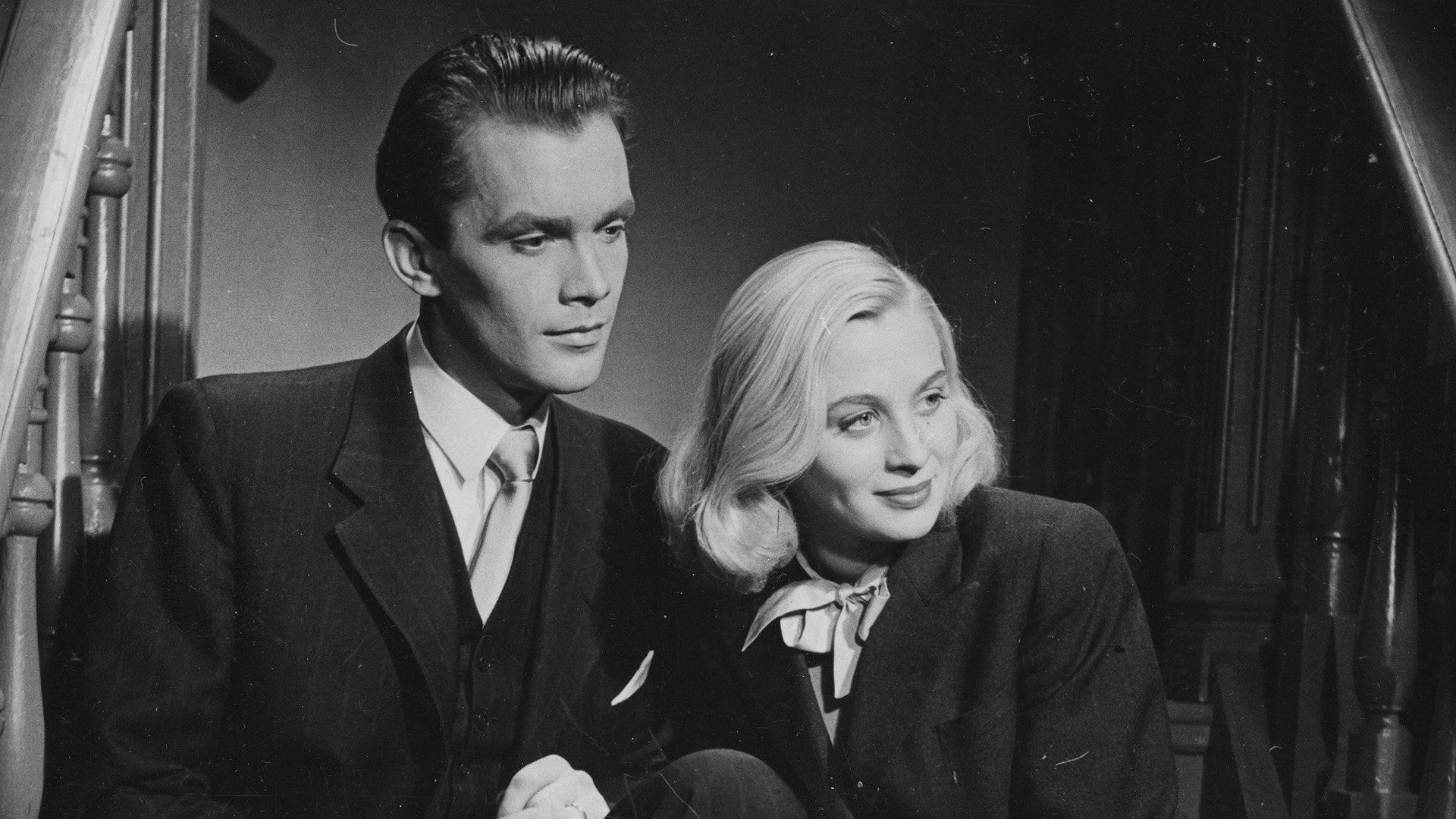 Music in Darkness 1948 movie scene