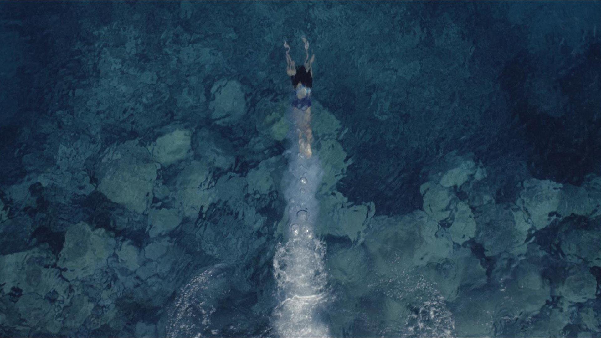 Into the Blue 2017 movie scene
