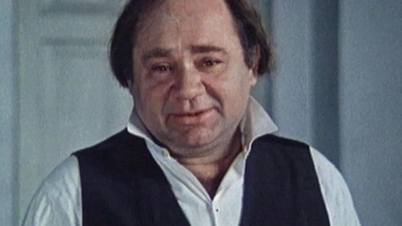 Funny People! 1978 movie scene
