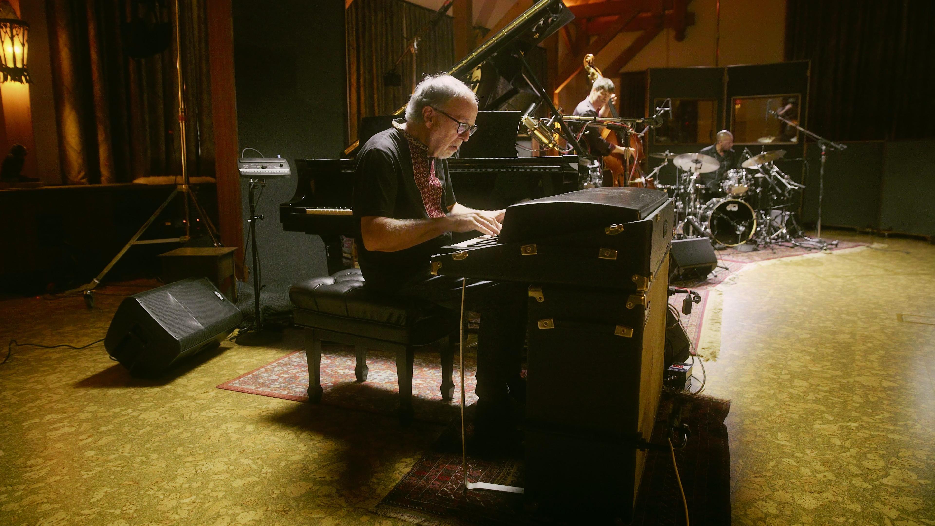 Bob James Trio - Feel Like Making LIVE! 2022 movie scene
