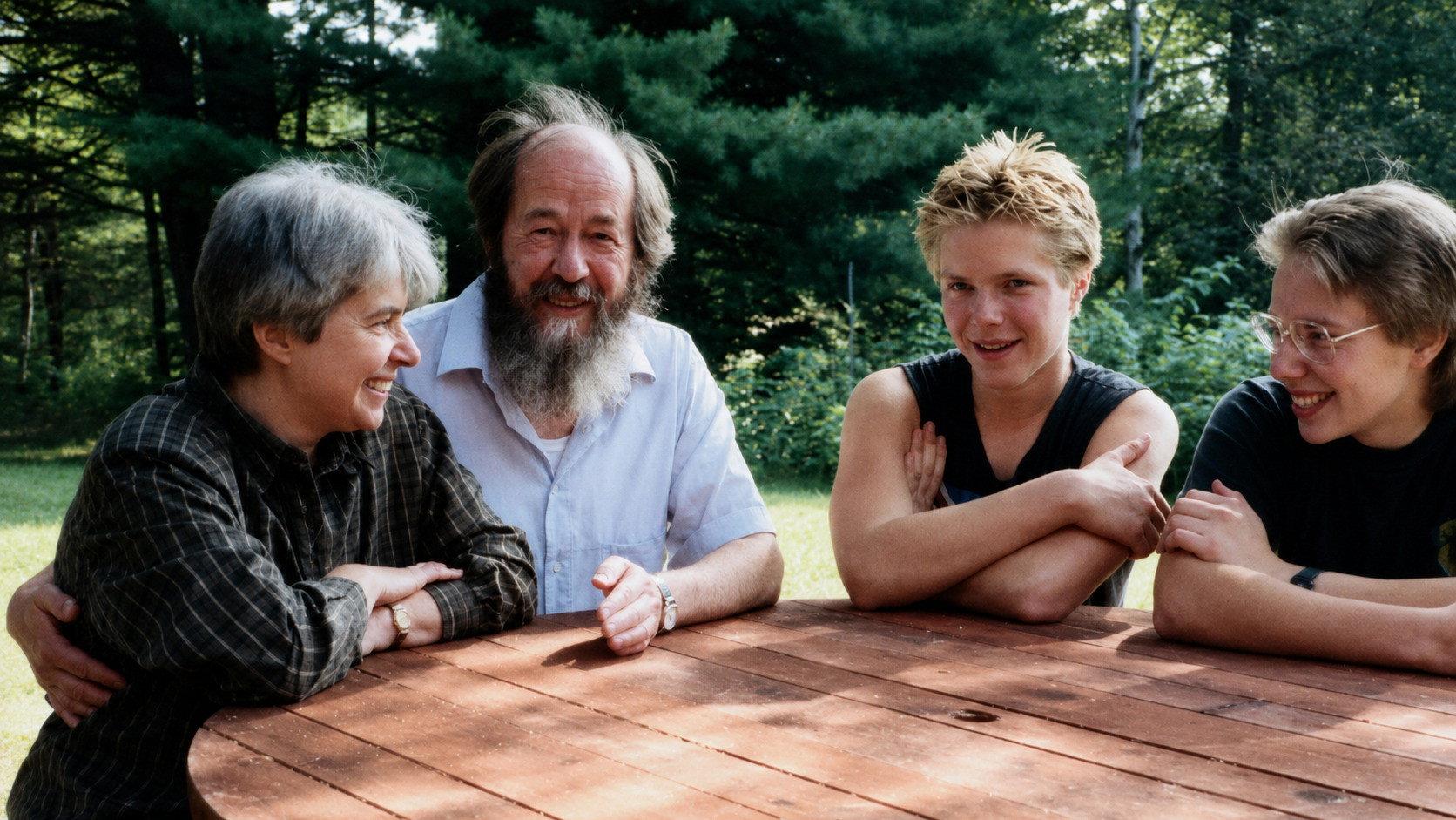 Alexander Solzhenitsyn 1992 movie scene