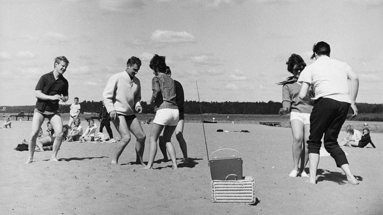 Lauantaileikit 1963 movie scene