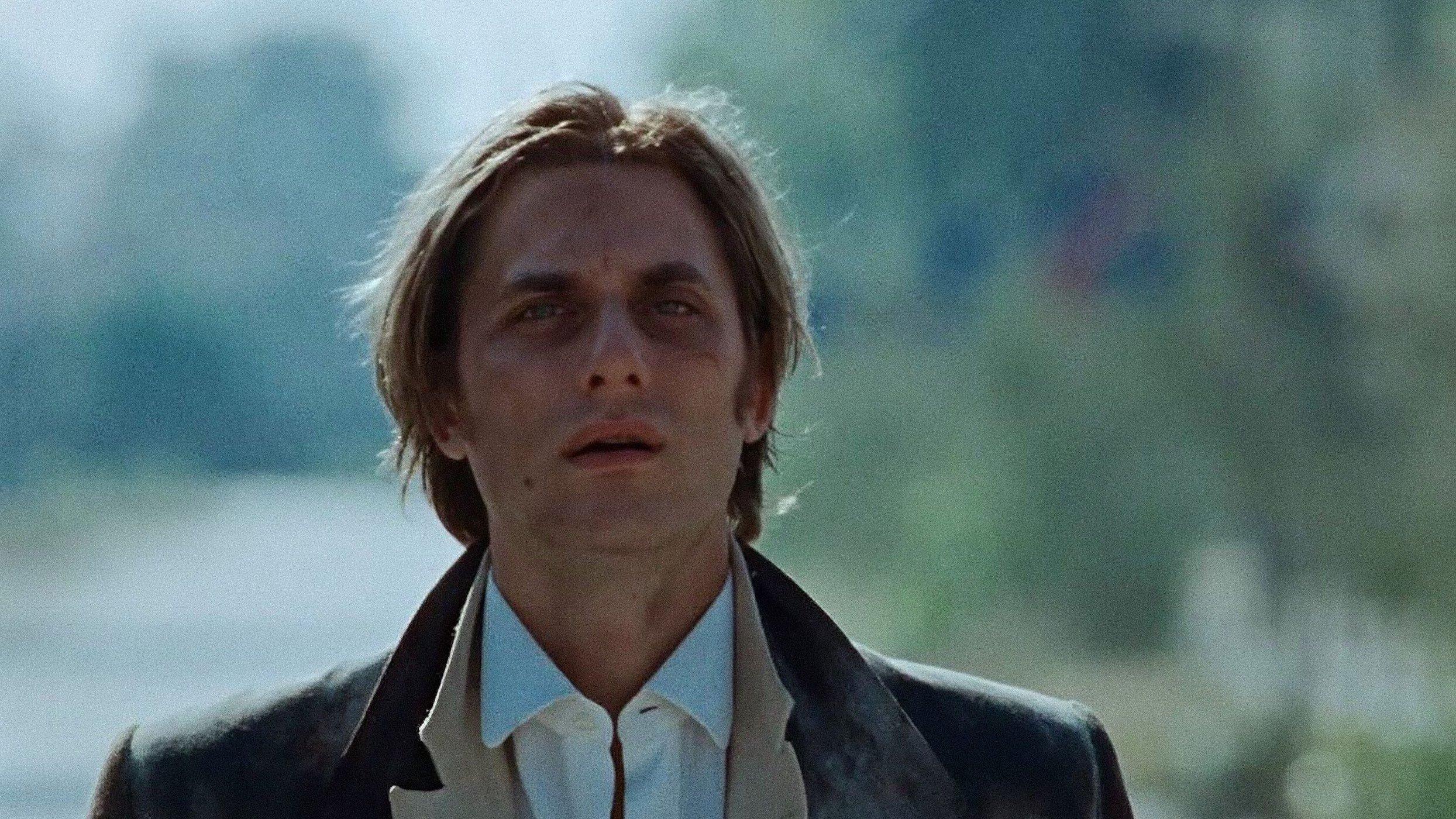 Martin Eden 2019 movie scene