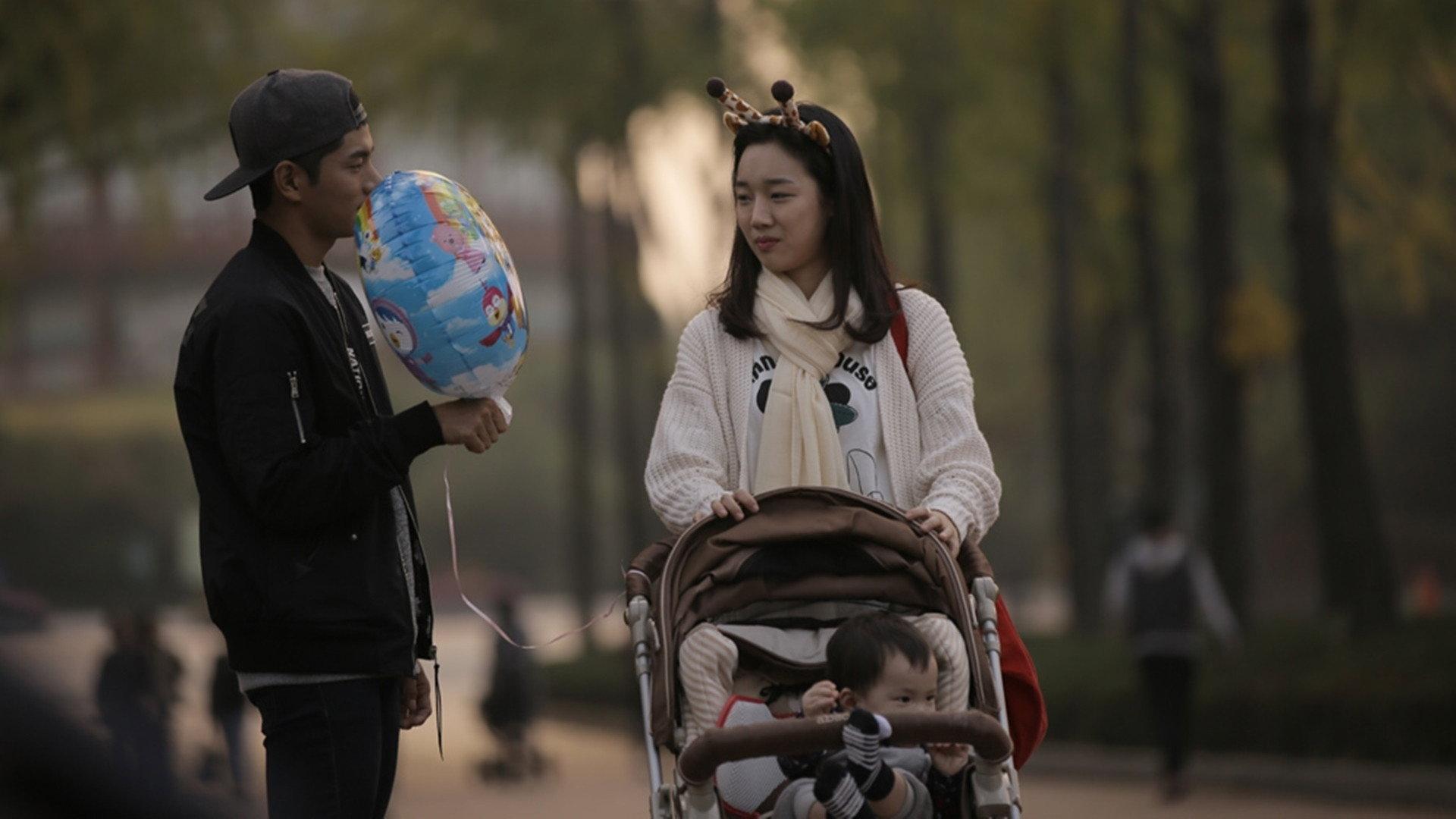 Baby Beside Me 2017 movie scene