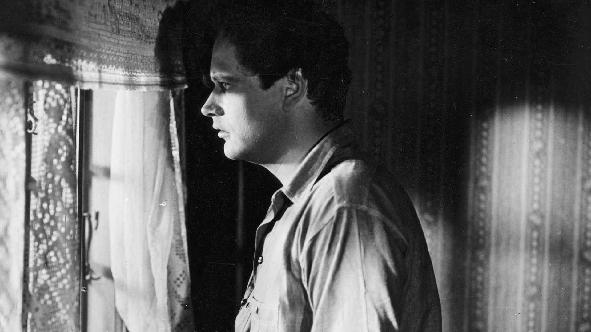 I Met a Murderer 1943 movie scene