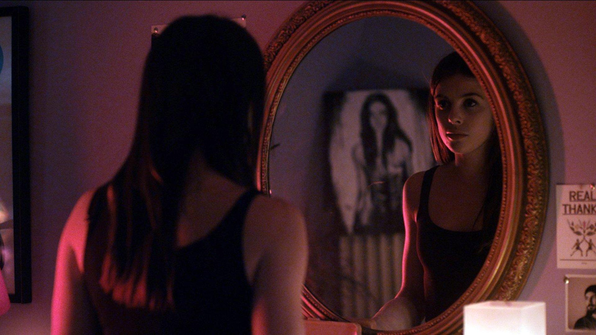 Let Her Out 2016 movie scene