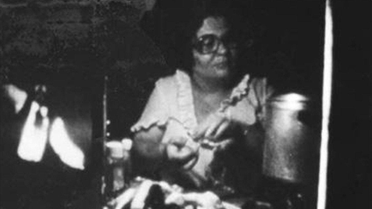 Sopa de pollo de mamá 1981 movie scene