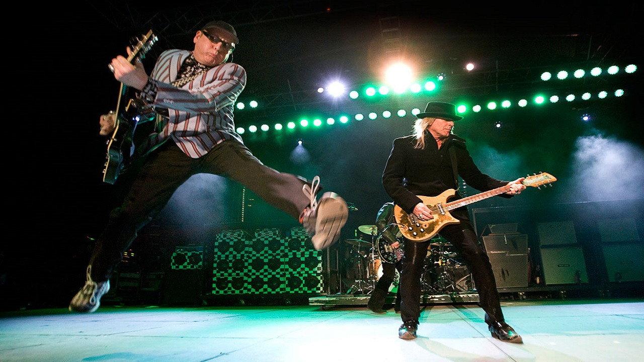 Cheap Trick - Live in Austin 2010 movie scene