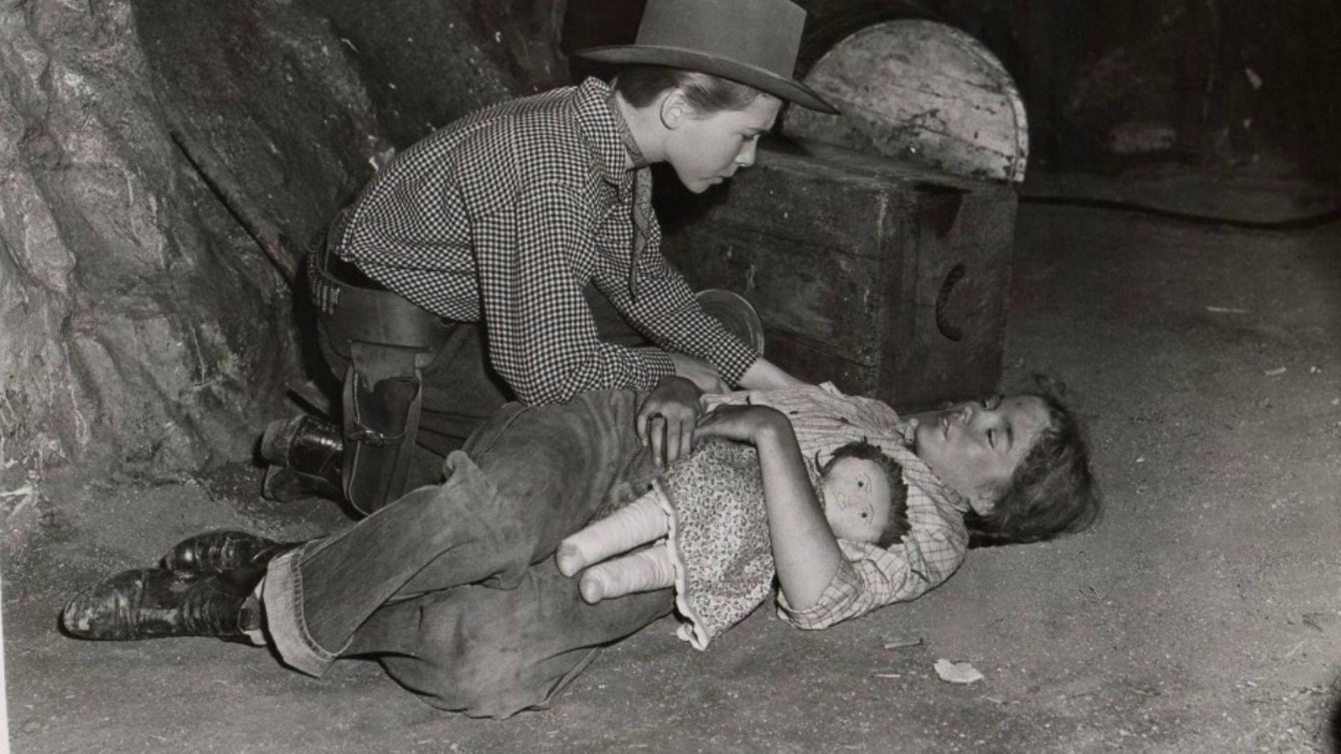 Arizona Manhunt 1951 movie scene