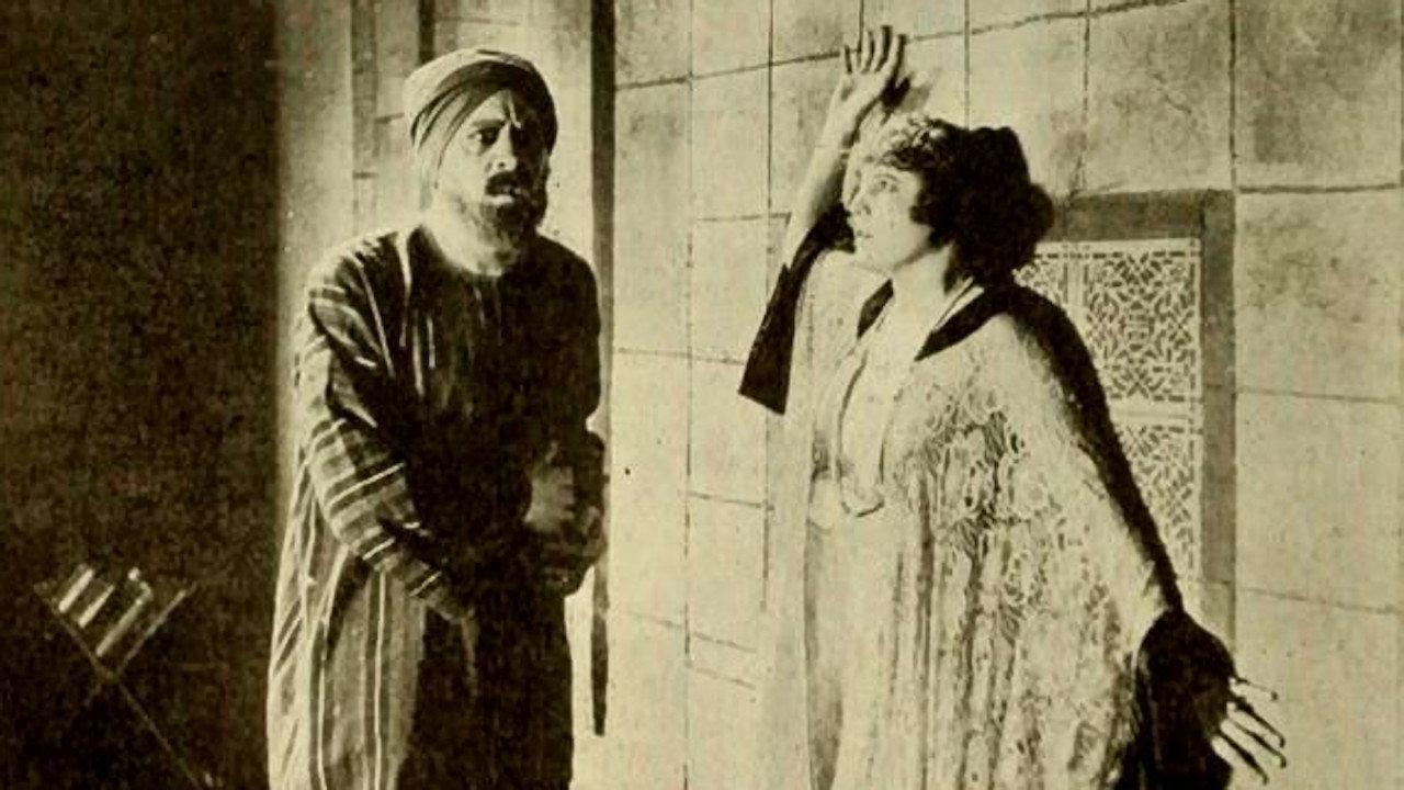 Sahara 1919 movie scene