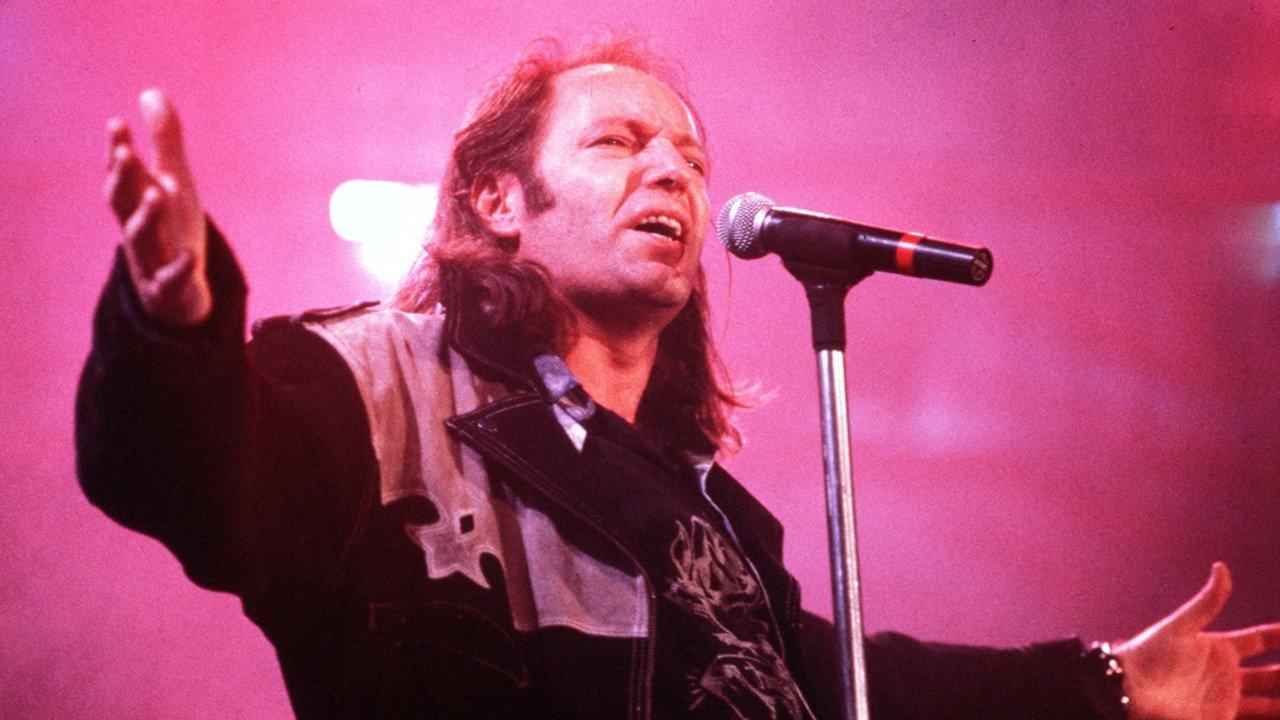 Vasco Rossi - Fronte del palco Live 90 2006 movie scene