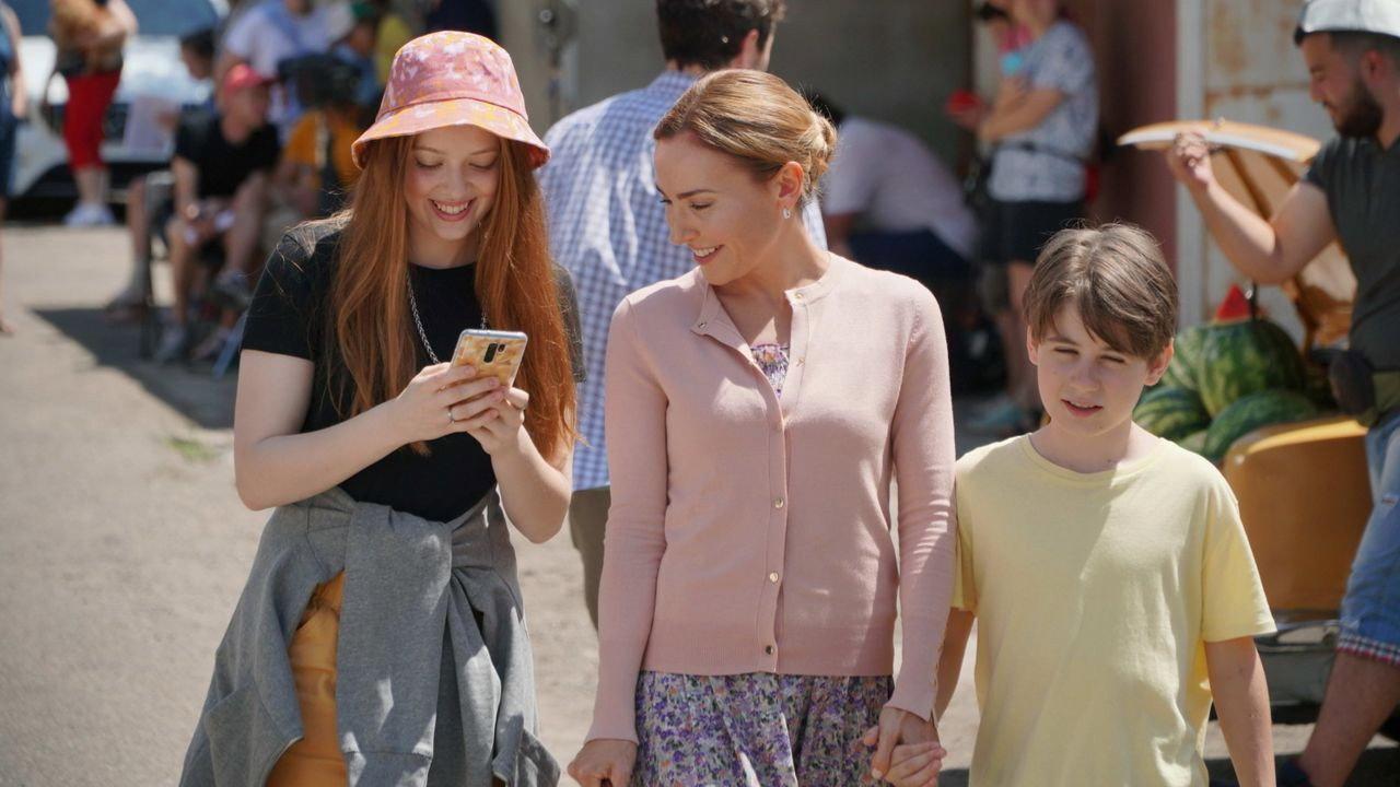 Family Budget 2021 movie scene