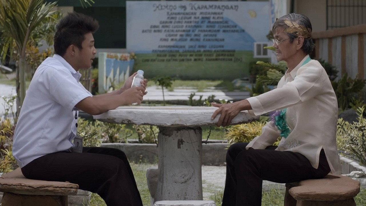 ARI: My Life with a King 2015 movie scene