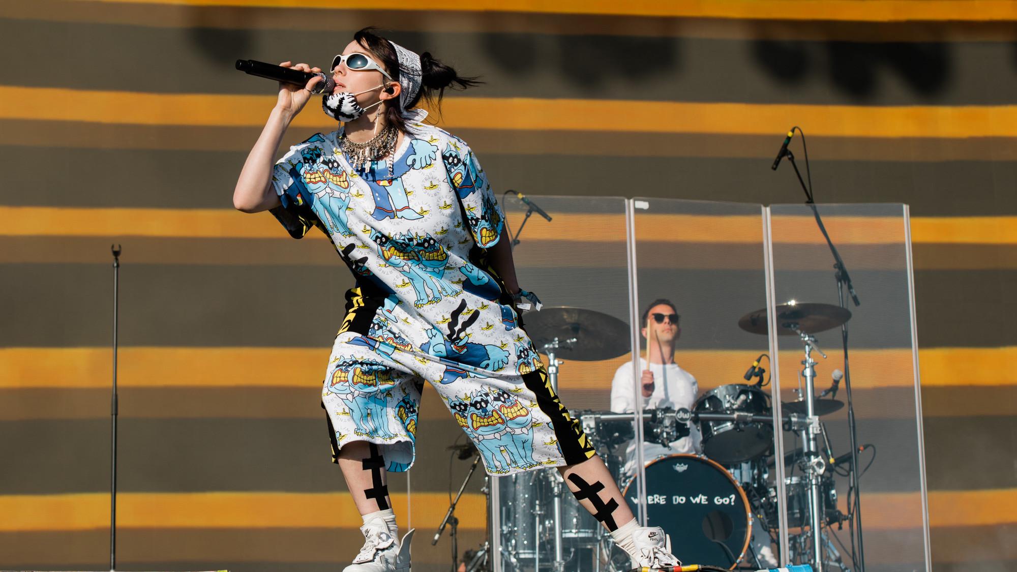 Billie Eilish - Glastonbury Festival 2019 movie scene