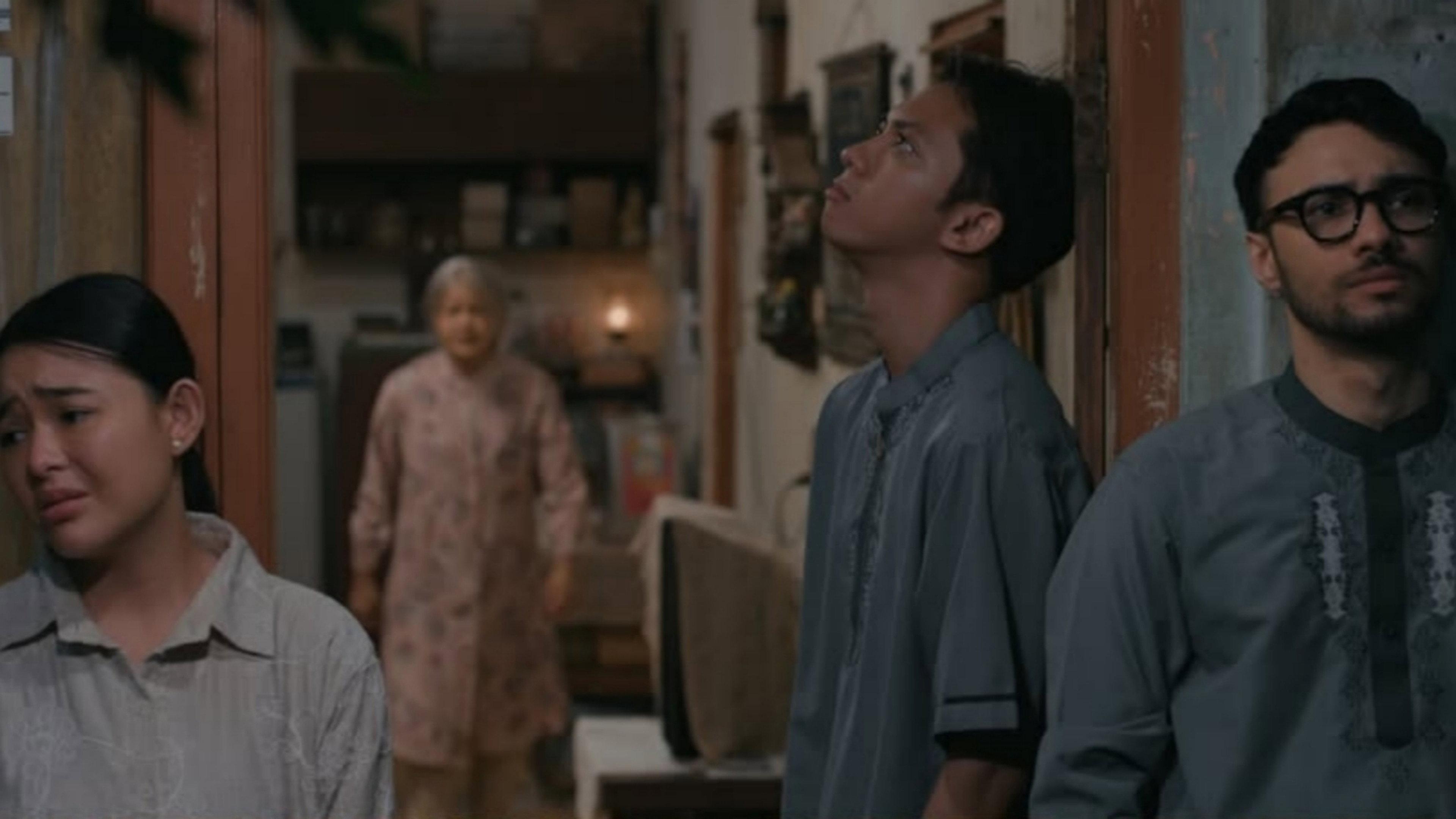 Jangan Buang Ibu 2026 movie scene